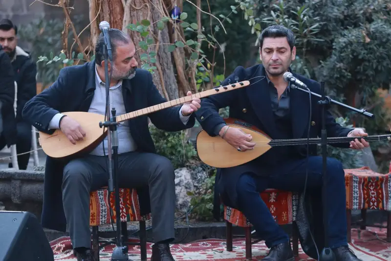 Далекий город 12 серия 1 сезон